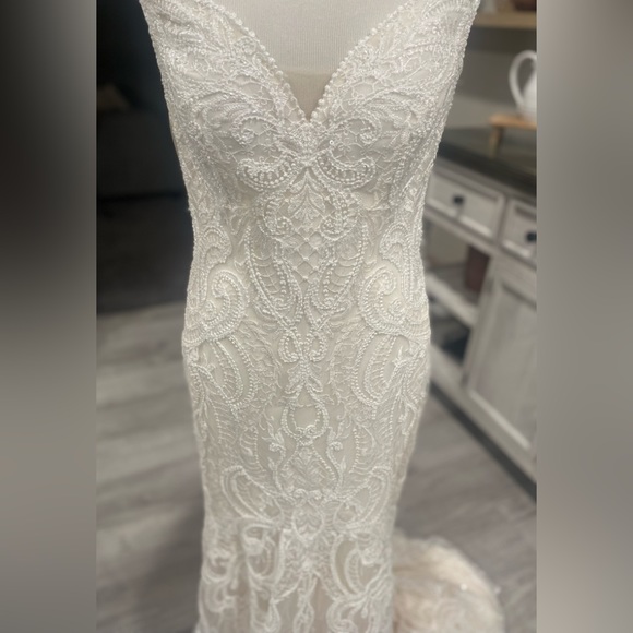 NWT Maggie Sottero BEADED MERMAID WEDDING Gown - Picture 3 of 13